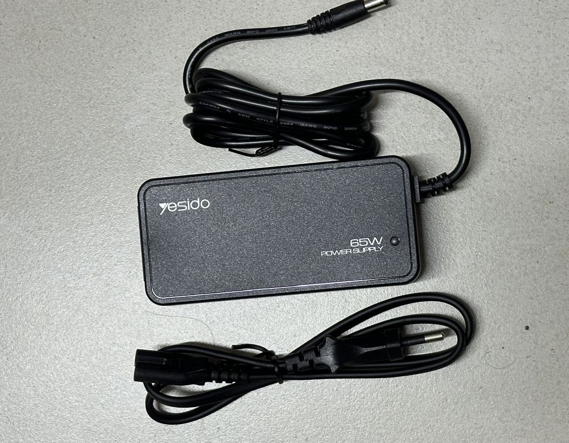 Yesido Universal Laptop Charger Adapter 65W-15 Interchangeable Tips, CG11E